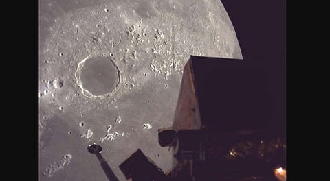 Lunar lander