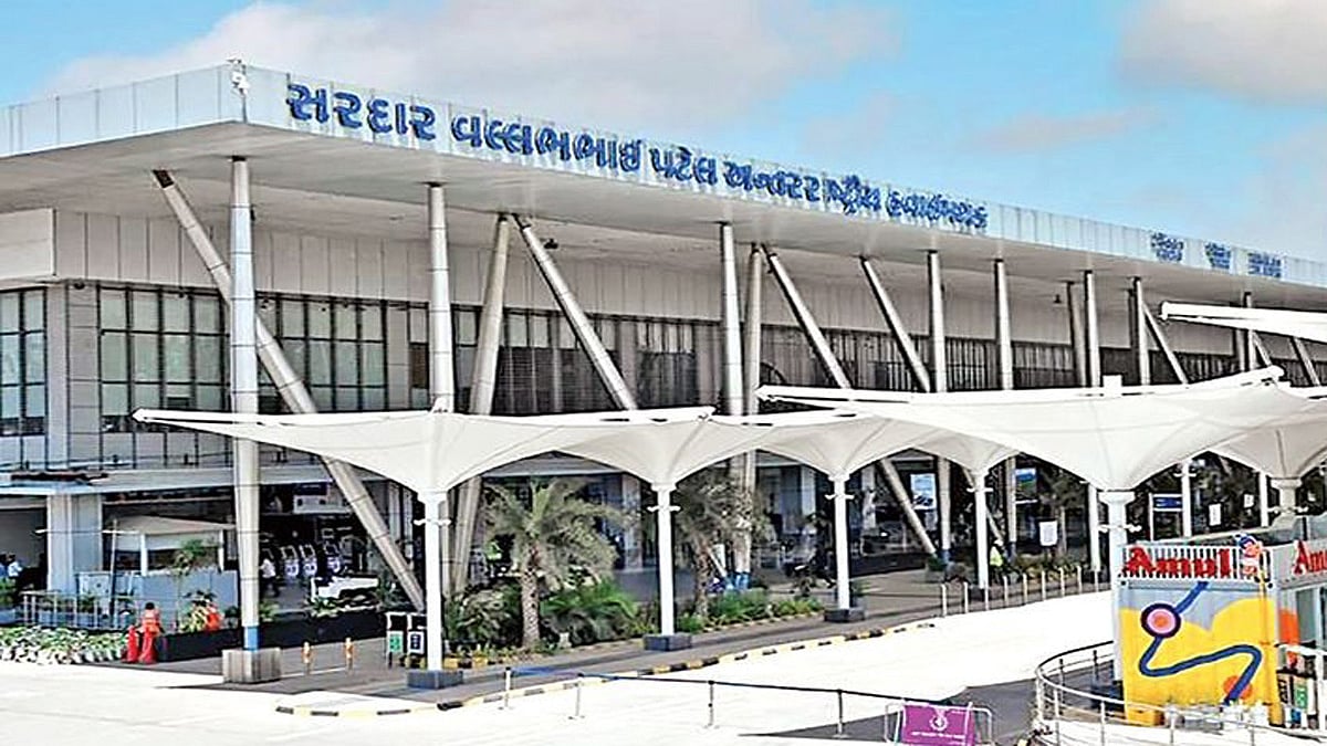 Airport image for Delhi to Ahmedabad