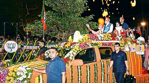 Modi joins Triranga yatra