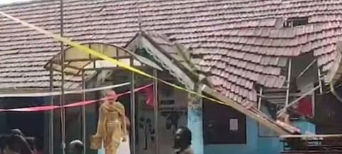 School building collapse in Alapuzha.
