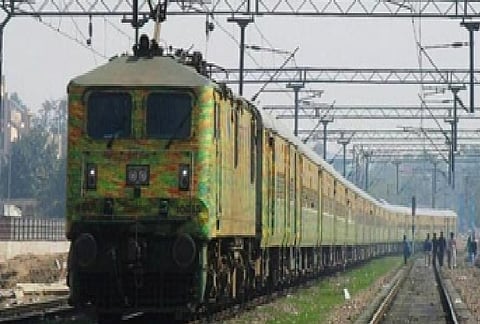 Hazrat Nizamuddin–Ernakulam Duronto Express