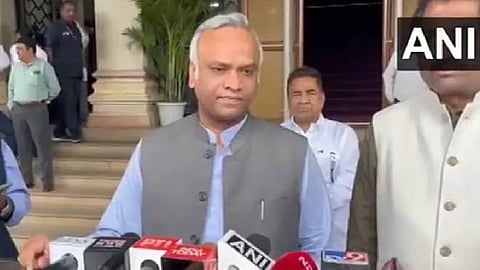 Priyank Kharge accuses BJP of 'hijacking' credit for Yellow Line