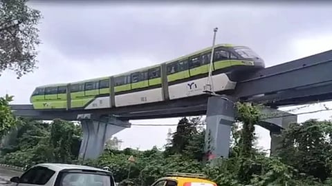 Monorail train