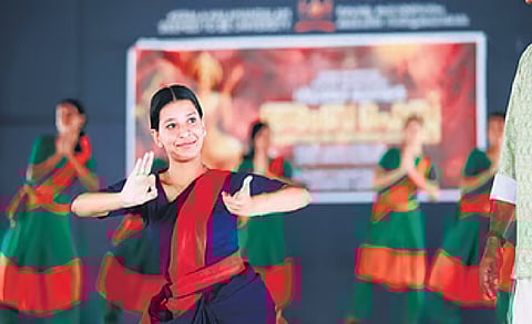 Sabri, A Muslim girl set to debut at Kerala Kalamandalam, first time in institute's history