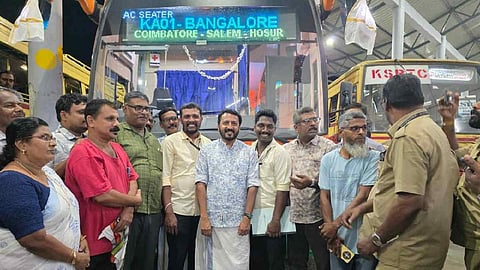 DYFI, KSRTEA hold protest