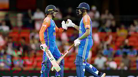 Australia restrict India to 167/8