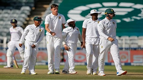 Harmer, Jansen shine as SA bundle out India