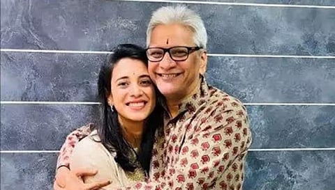  Smriti Mandhana and  her father Shrinivas