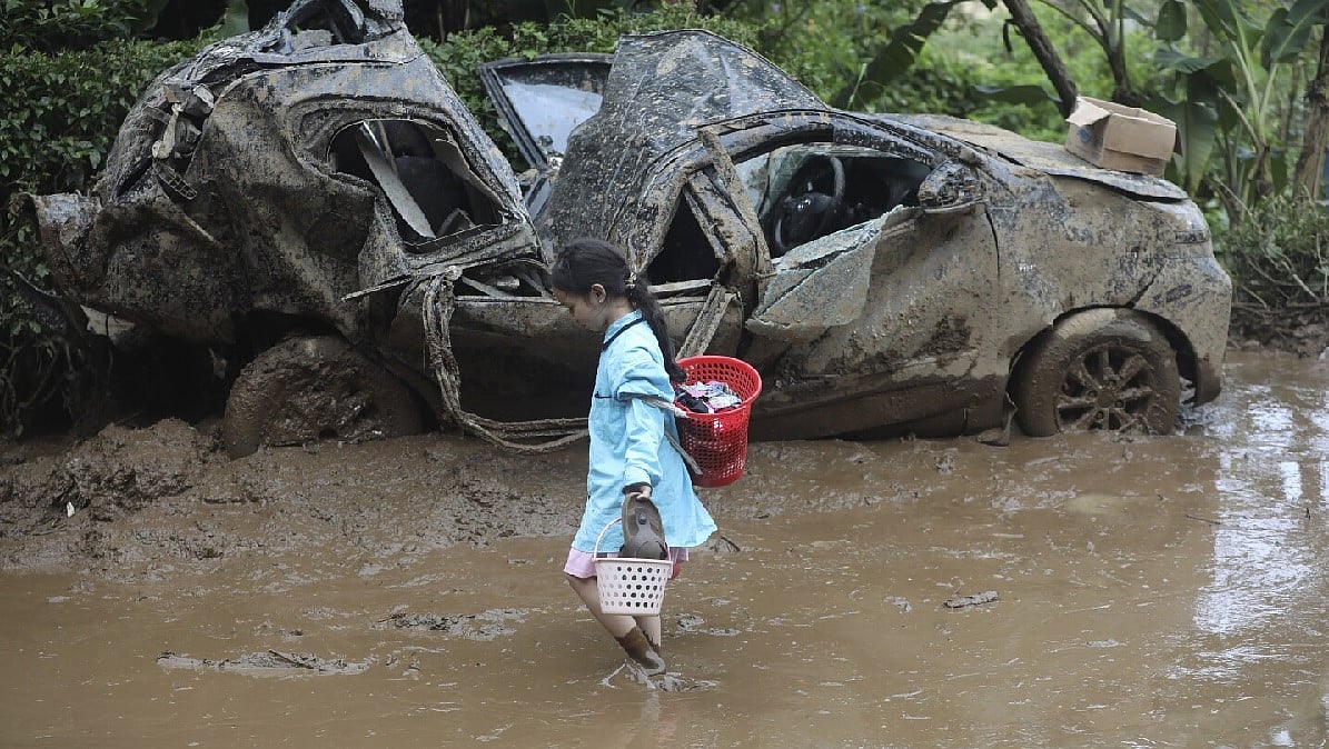 Landslides, flash floods on Indonesia's Sumatra island leave at least ...