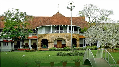 Kerala Raj Bhavan renamed Lok Bhavan