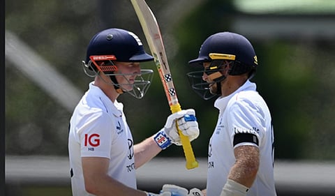 England to 211-3 before bad light stopped play on Day 1 of the final Ashes test,
