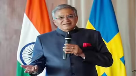 Poll bodies at international meet focus on pure electoral rolls, photo I-cards for all voters