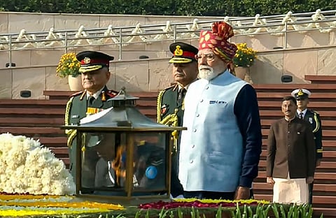 PM Modi pays tributes at National War Memorial on Republic Day