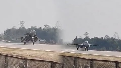 PM witnesses special IAF aerial show at emergency landing facility