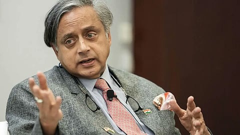 Shashi Tharoor 