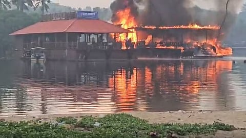 Floating restaurant fire