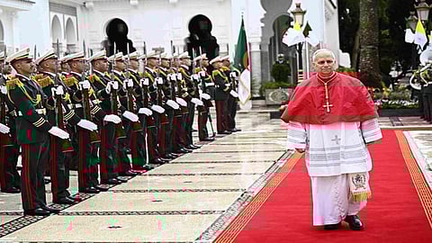 Pope starts Africa tour in Algeria 