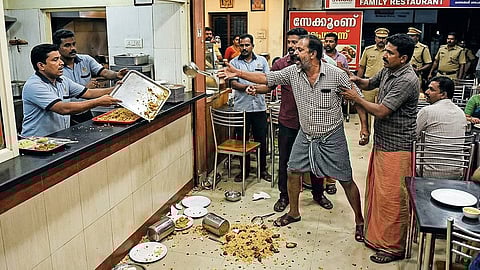 Attacks restaurant staff over insufficient chicken in fried rice in Kerala