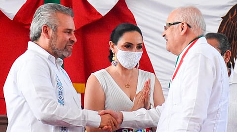 El gobernador entregó la presea