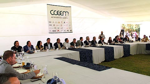 Llegaron al acuerdo de que mantendrán estas reuniones de manera paulatina, para concertar ideas, dar seguimiento a los compromisos y redoblar esfuerzos por Michoacán