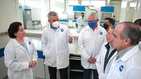 El gobernador recorrió las instalaciones del Laboratorios Normex Michoacán A.C.
