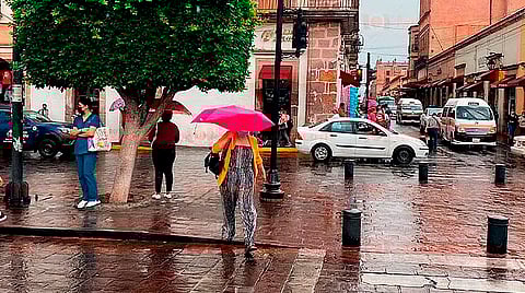 Soplará viento de ligero a moderado variable, con algunas rachas fuertes durante los eventos de tormentas