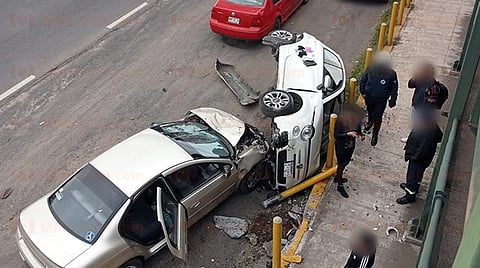 Sólo daños materiales, tras volcadura en calzada La Huerta en Morelia