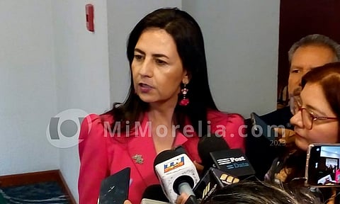 "Los maestros tienen criterio": Gaby Molina sobre suspensión de clases en Lázaro Cárdenas