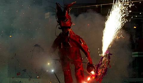 Quema de Judas en Sábado de Gloria, esto significa la tradición