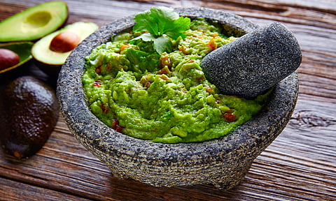 Buscan en Uruapan romper récord Guinness del guacamole más grande del mundo