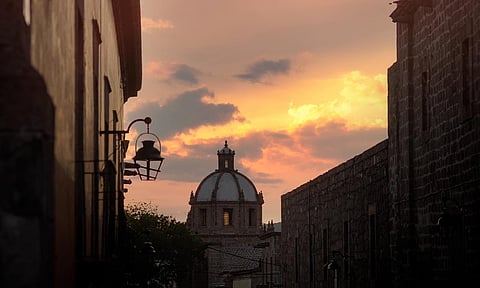 Viernes de algunas nubes y lluvias débiles, pronostican
