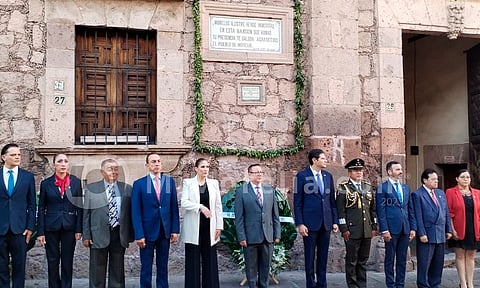 Realizan guardia de honor en la Casa Natal de Morelos y en su Casa Sitio