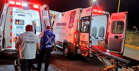 Envían 4 ambulancias para trasladar a michoacanos heridos en accidente de Malinalco 