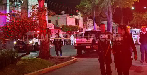 Motociclista balea a pareja en Fuentes de Morelia; hay un muerto 