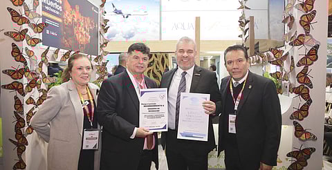 Bedolla presume a Michoacán en la Fitur de Madrid