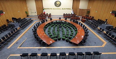 INE aprueba diseño de boletas para juzgadores de distrito y magistratura