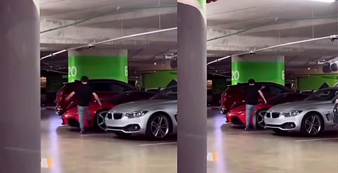 Joven patea un Ferrari en un centro comercial de Guadalajara [VIDEO]