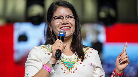 Debate en Brasil: Carolina Rangel presenta el modelo de Morena que fortalece a la izquierda latinoamericana