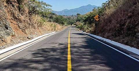 Concluye primera etapa del camino Aguililla - Dos Aguas: SCOP
