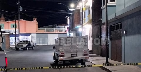 Balean a hombre afuera del Complejo Deportivo Bicentenario, en Morelia