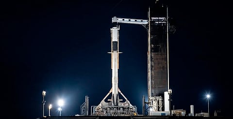 Por problema en la nave, SpaceX aplaza misión para rescatar a astronautas varados