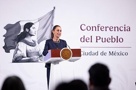 Gobierno de México denuncia inversión de 20 mdp en cuentas falsas para difundir mentiras sobre Sheinbaum y AMLO
