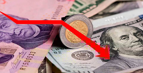 Peso mexicano cae 2.6% tras tensiones entre China y EE.UU
