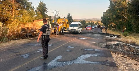 Tras bloqueos, liberan 13 carreteras en Michoacán; ya están abiertas al tránsito