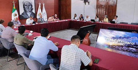 Bedolla enviará a la federación propuesta de atención integral para el lago de Pátzcuaro