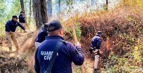 Brigadistas de la SSP y helicóptero con helibalde ayudaron a sofocar incendios en el Oriente de Michoacán