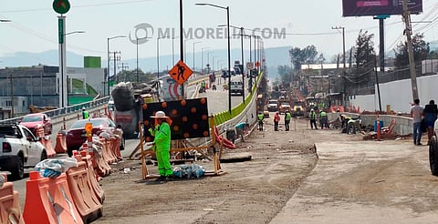 Por concluir, obras en las laterales del Paso Catrinas de Villas de Pedregal: SCOP
