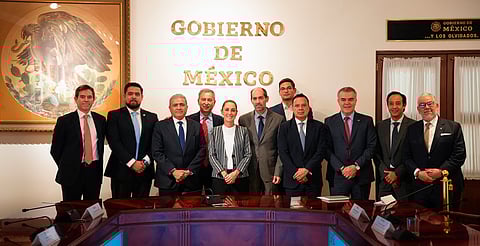 Sheinbaum se reúne con cementeras y acereras para acordar apoyo a vivienda social