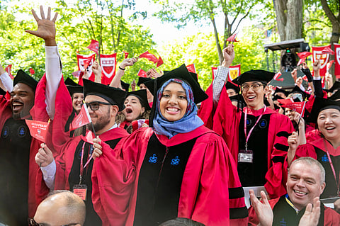 Trump amenaza con cortar fondos a Harvard por no revelar lista de estudiantes extranjeros