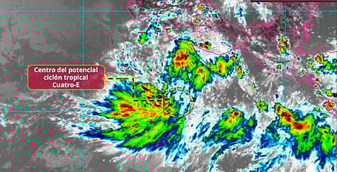 Se forma el potencial ciclón Cuatro-E frente a costas del Pacífico